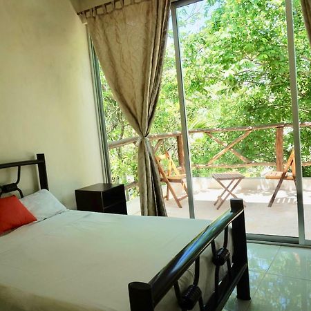 Отель Casa Valentina Boutique Вальядолид Экстерьер фото